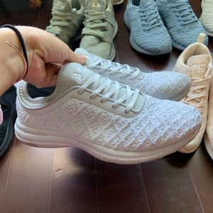 APL Shoes - Women’s Techloom Phantom - Color: Steel APL Shoes - Women’s Techloom Phantom - Color: Steel